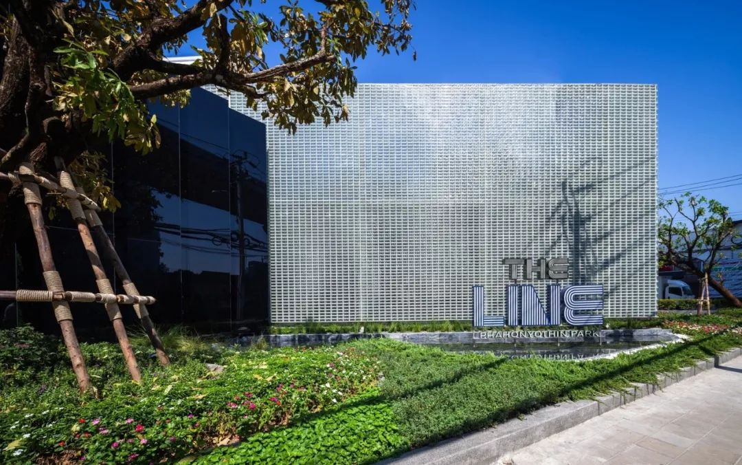 泰国玻璃打造的售楼中心-15