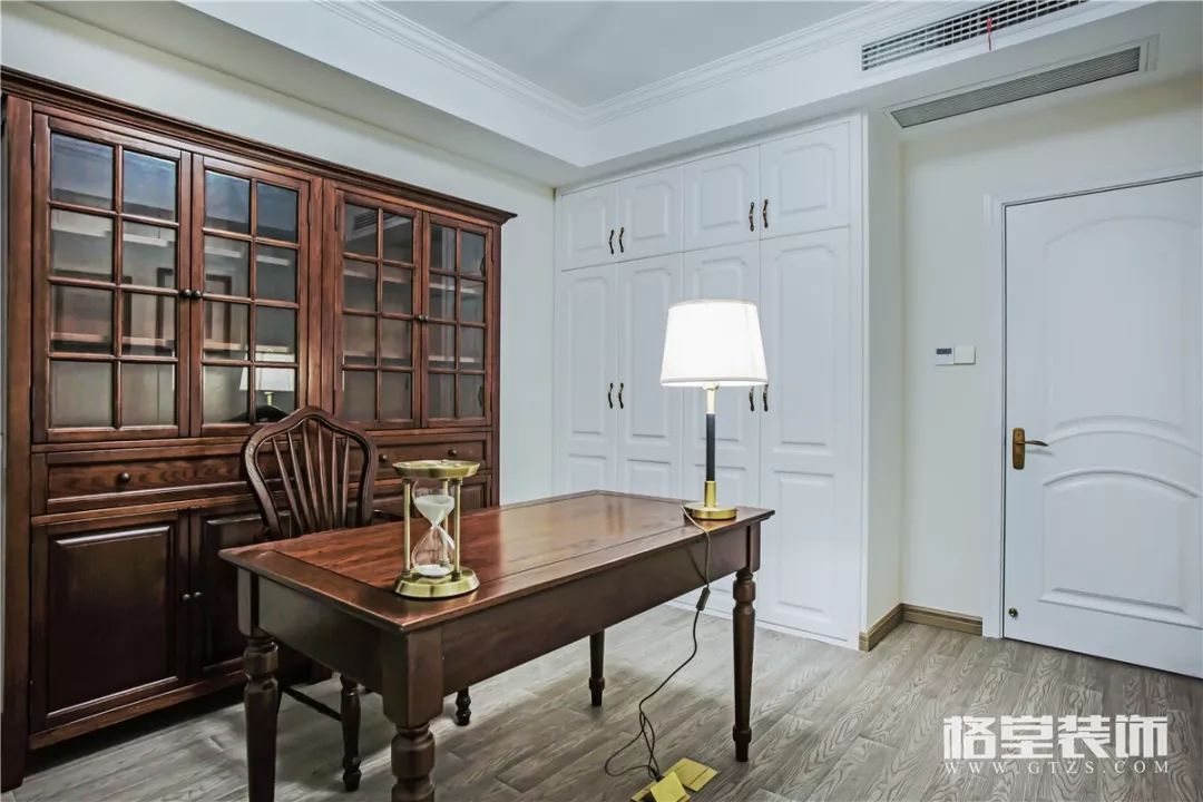 中梁首府美式复式小楼 | 温馨奢华,细节尽显美式风情-49