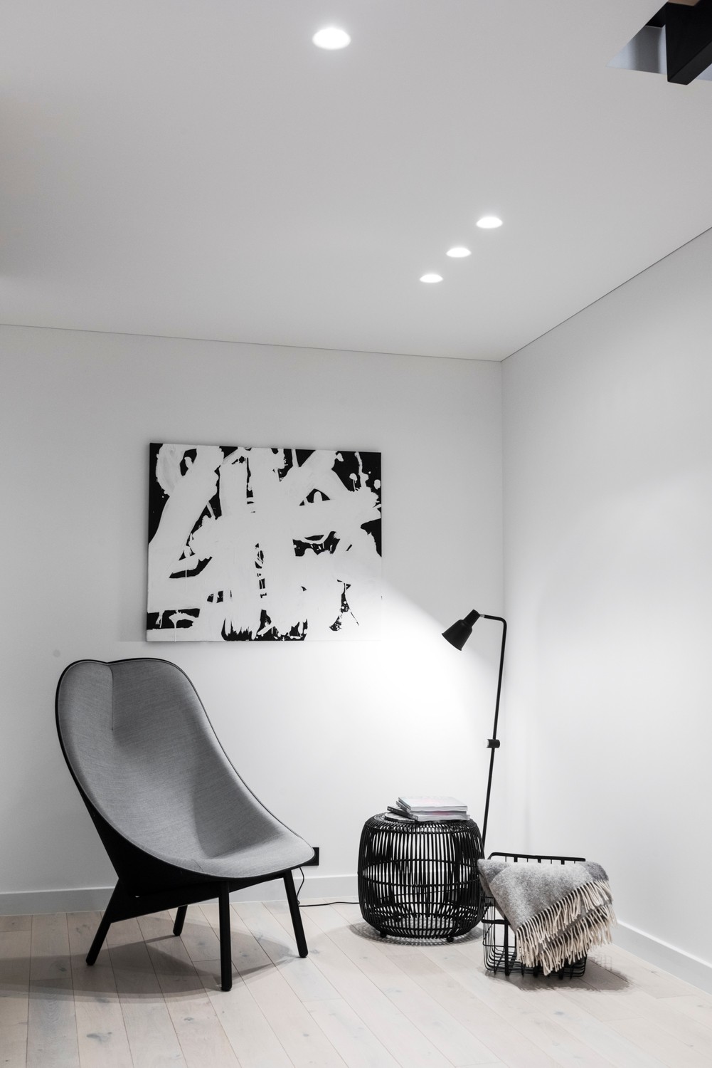 简约黑白木色 纯色美学私宅-28