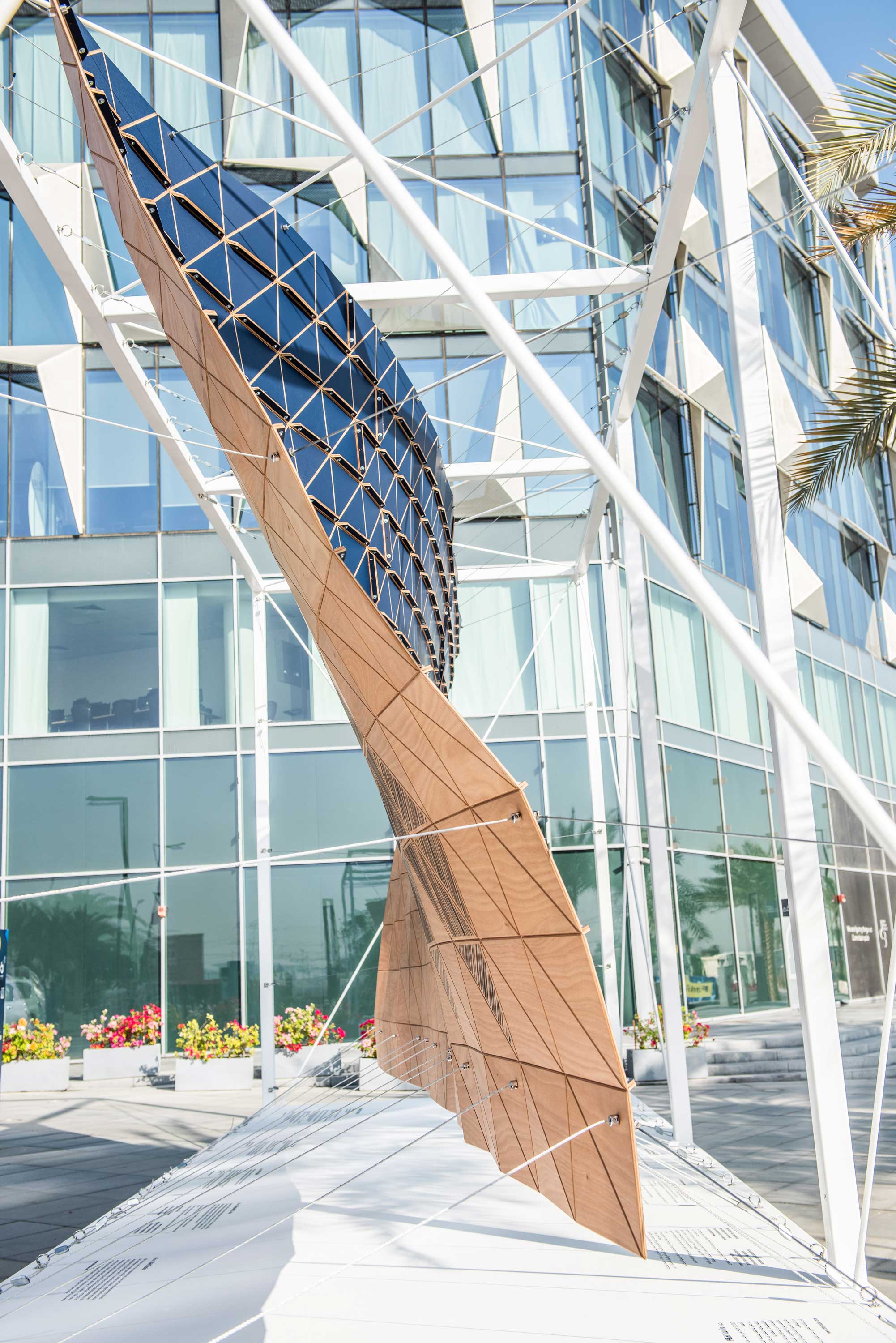 迪拜设计周 2018 亮点 · 参数化表皮木质装置-15