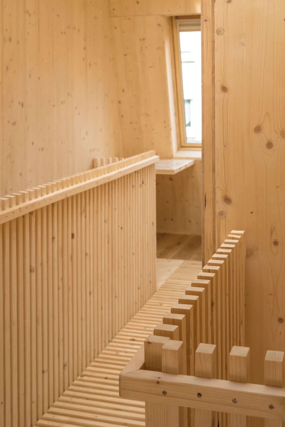 Gentilly 花园木质空中走廊住宅-26