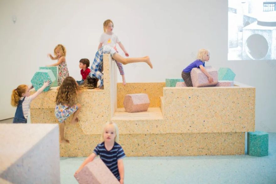 Assemble的野蛮主义游乐场-9