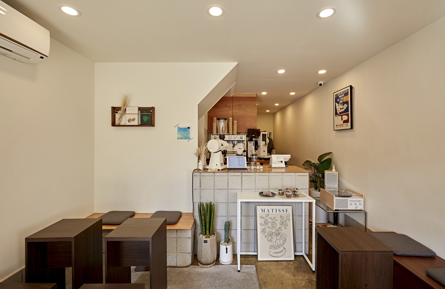 五平米打造极简风格咖啡馆-4