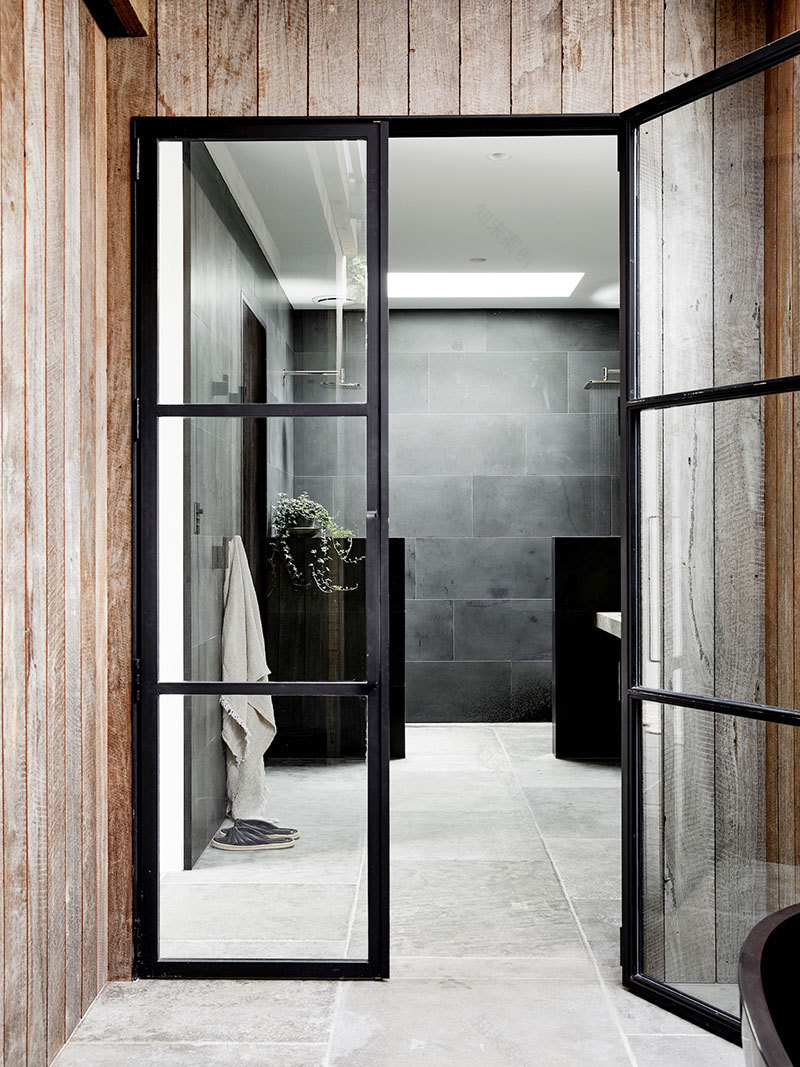 澳洲海滨黑白简约别墅,清凉一夏-12