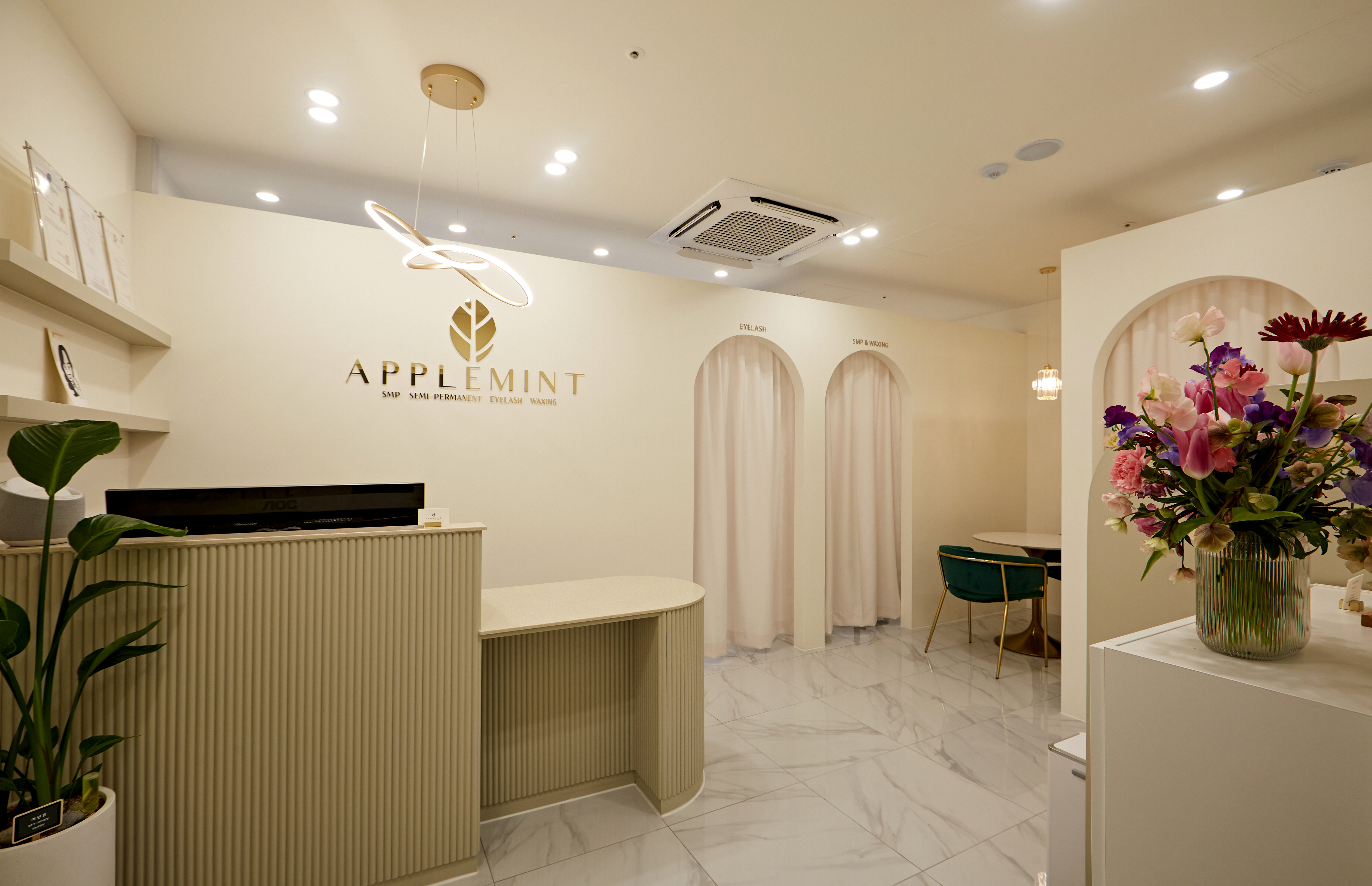 苹果迷你公寓 | 极简设计，10 平米视觉盛宴-3