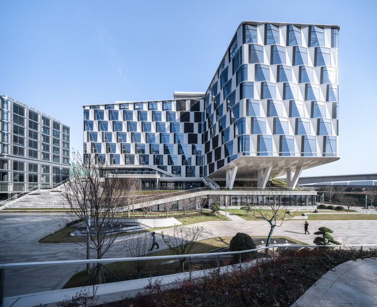 总部办公园区丨中国杭州丨零壹城市建筑-9