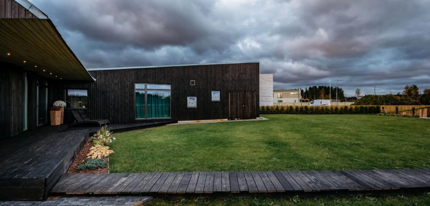 爱沙尼亚阳光追踪住宅,温暖与自然的共生-16