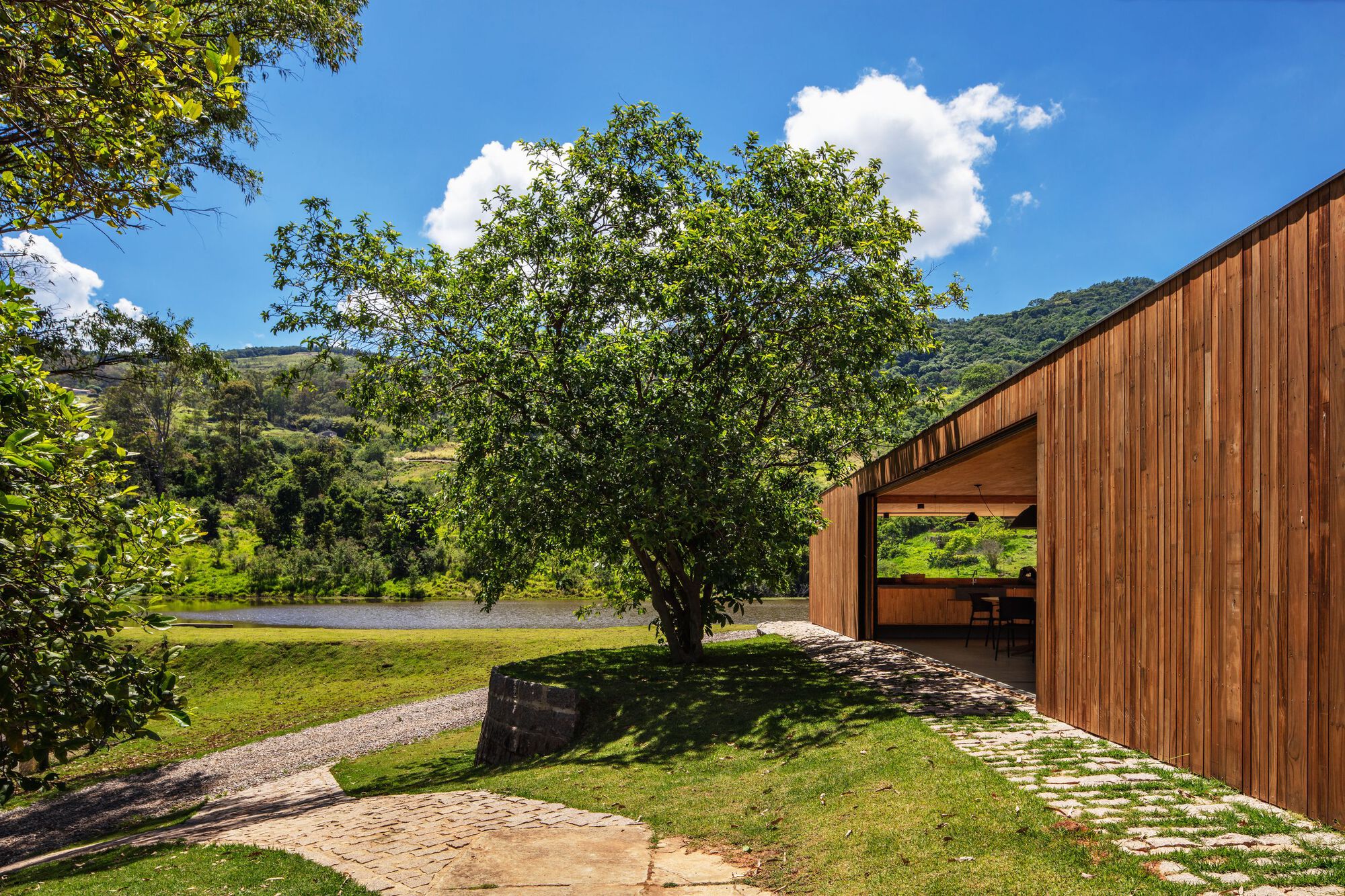 维斯塔阿莱格雷展馆丨巴西丨Terra Capobianco-41