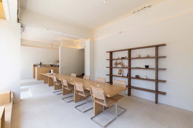 20 平米木质咖啡馆，简约而不简单-3