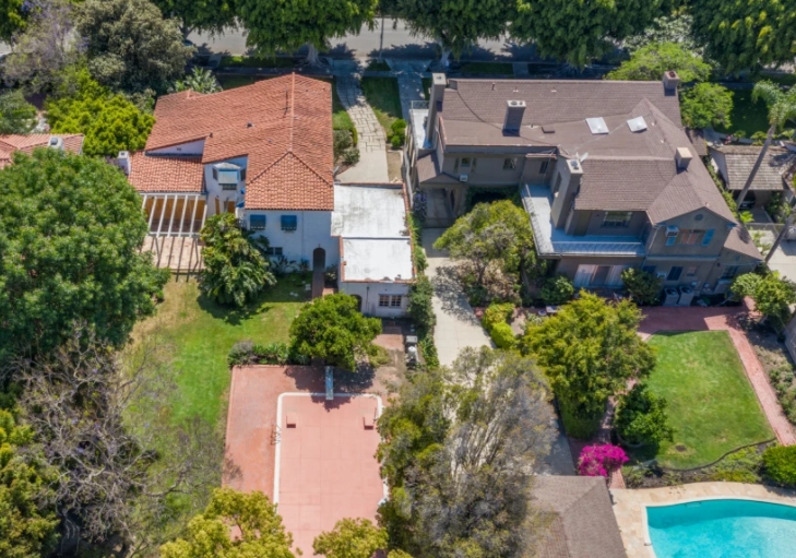 Beverly Hills Homes are Luxurious, Beautiful -- and Expensive-11