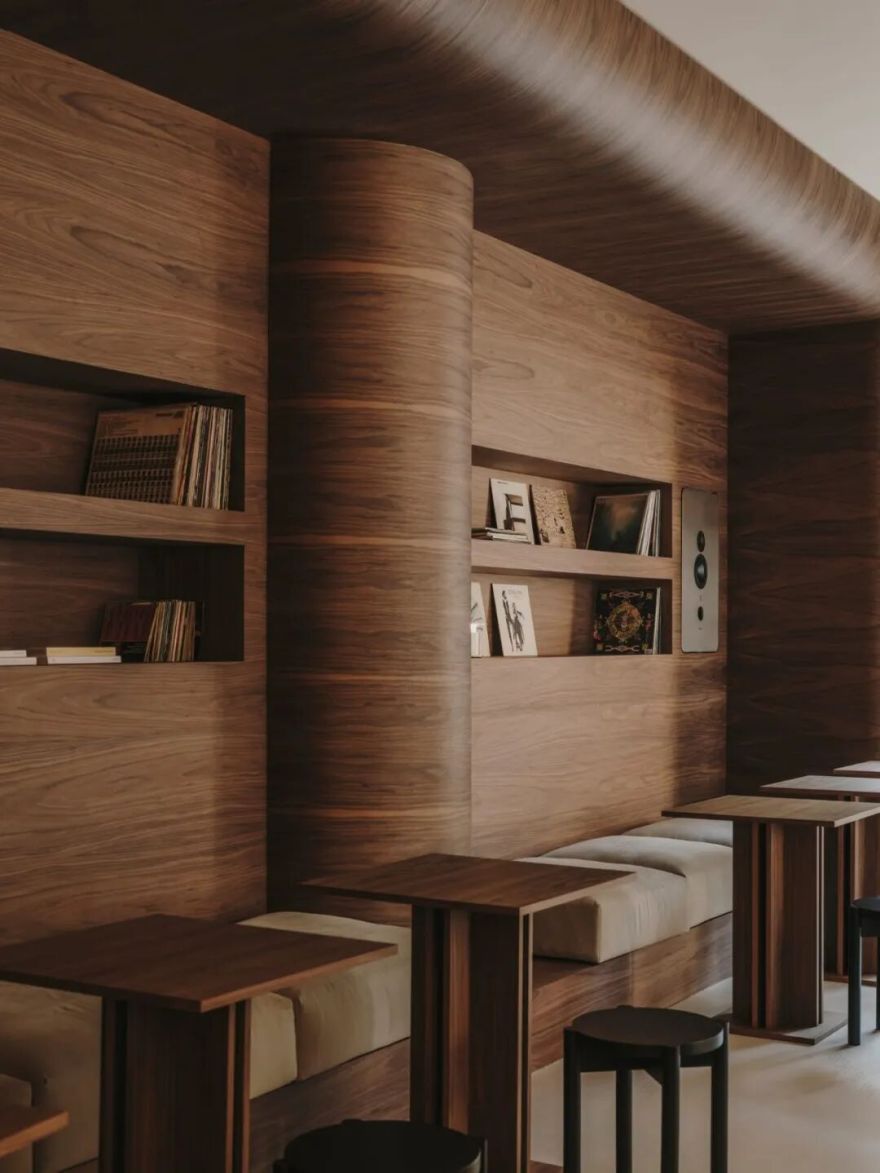 巴塞罗那的爵士乐咖啡馆 Jaç Hifi Café丨西班牙巴塞罗那丨Ligia 和 Arnau 夫妇-17