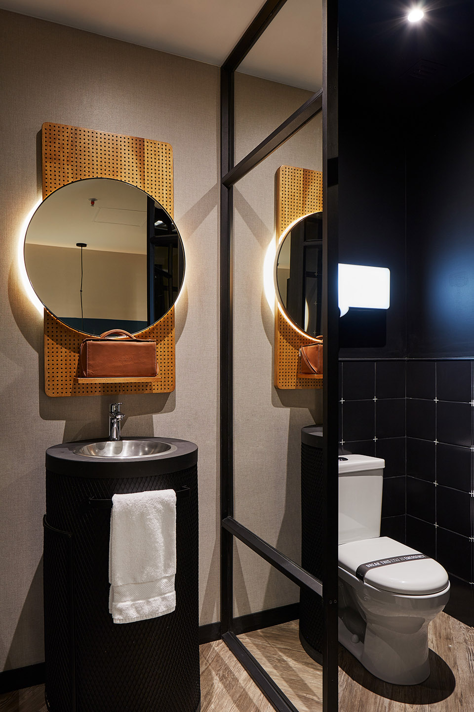 麦德林Click Clack酒店,哥伦比亚 / Plan:B Arquitectos-128