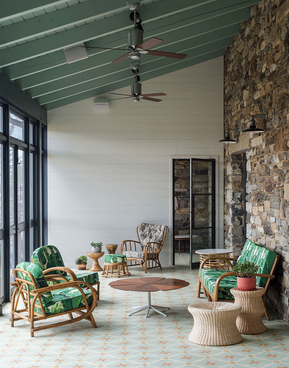 纽约附近英式乡村风格的复古农场住宅设计-13