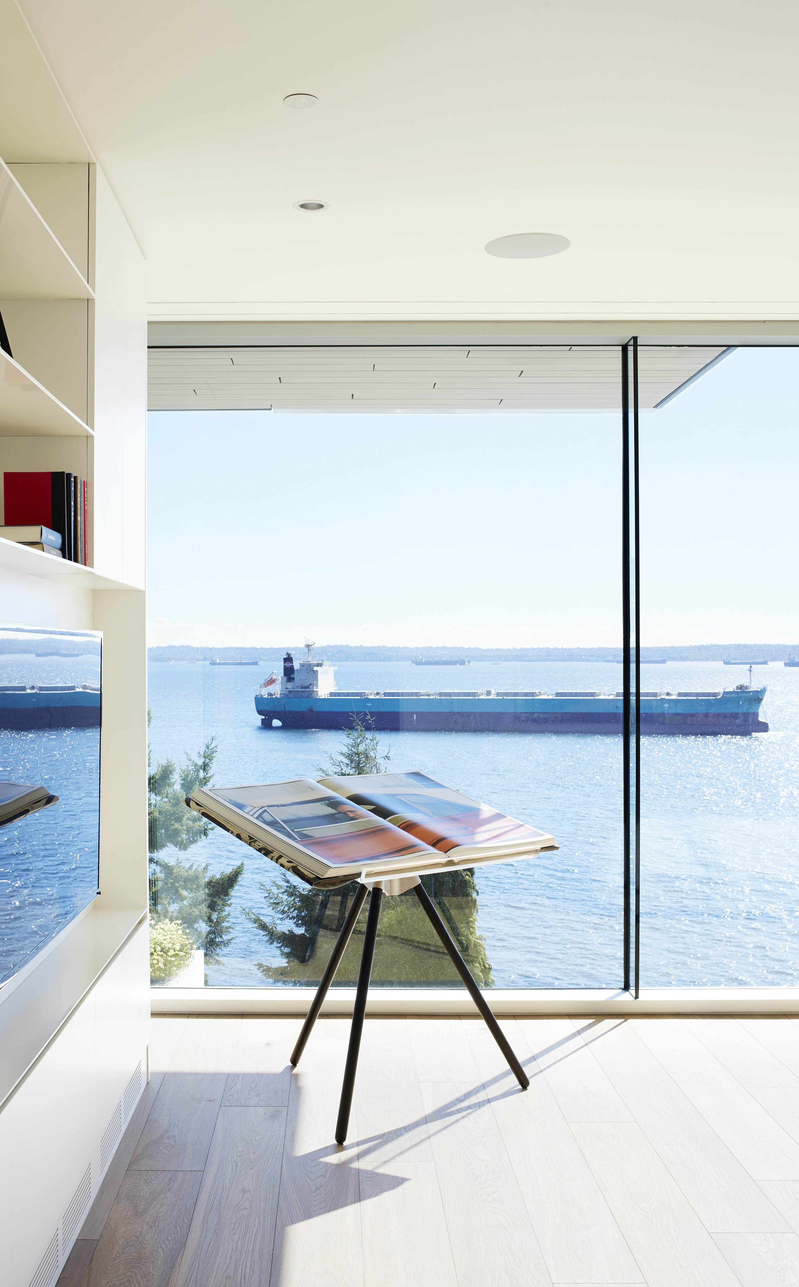 日落小屋;日落别墅(具体需结合语境,这里House一般可译为小屋别墅等,若有更明确语境,可给出更精准翻译)
注:若仅从字面严格按要求翻译为唯一结果,可写为日落屋 ,但此表达在日常语境中较少使用 丨加拿大温哥华丨Matt Mcleod & Lisa Bovell-18