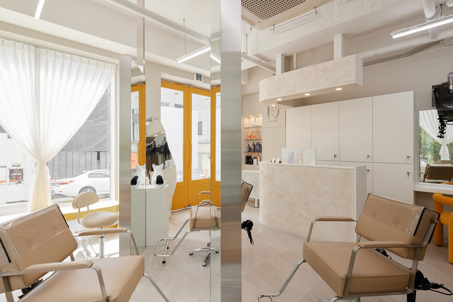 20 平米江南美容室设计 | 温馨氛围与白色&木纹的完美融合-6