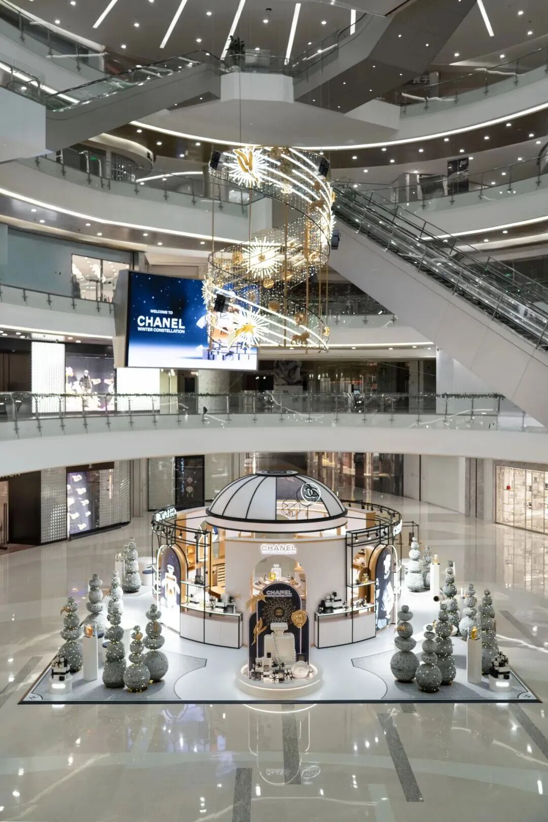 香奈儿“冬日星空”新年限定快闪丨中国北京丨法国艺术家Delphine Dénéréaz-8