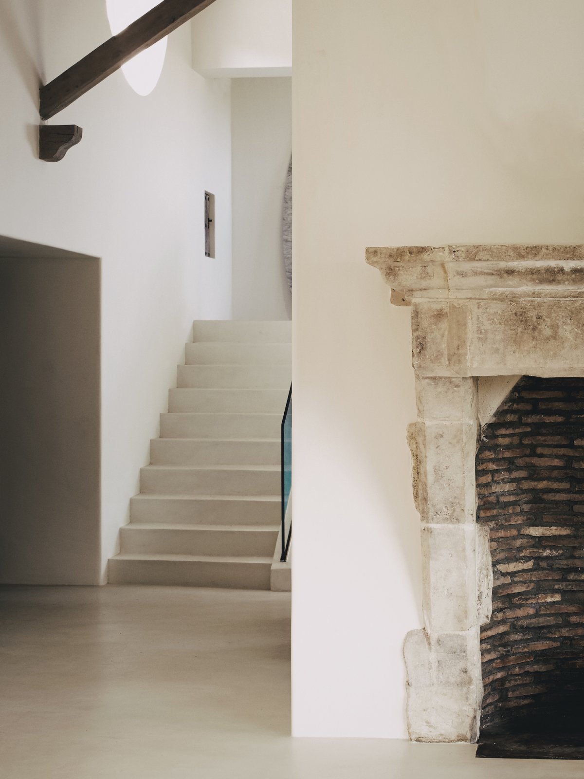 西班牙 Es Cubells 庄园修复丨伦敦室内设计师 Hollie Bowden-4