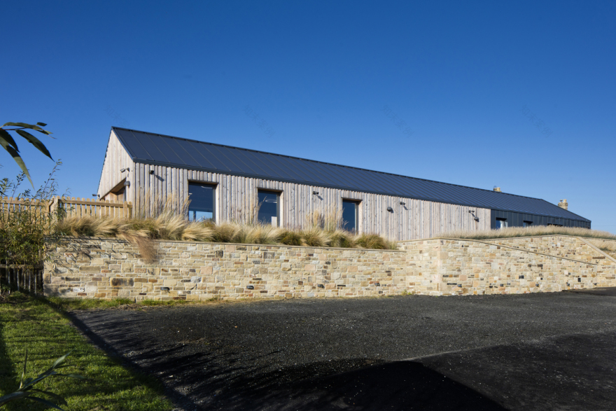 草地上的托儿所,英国 / MailenDesign-19