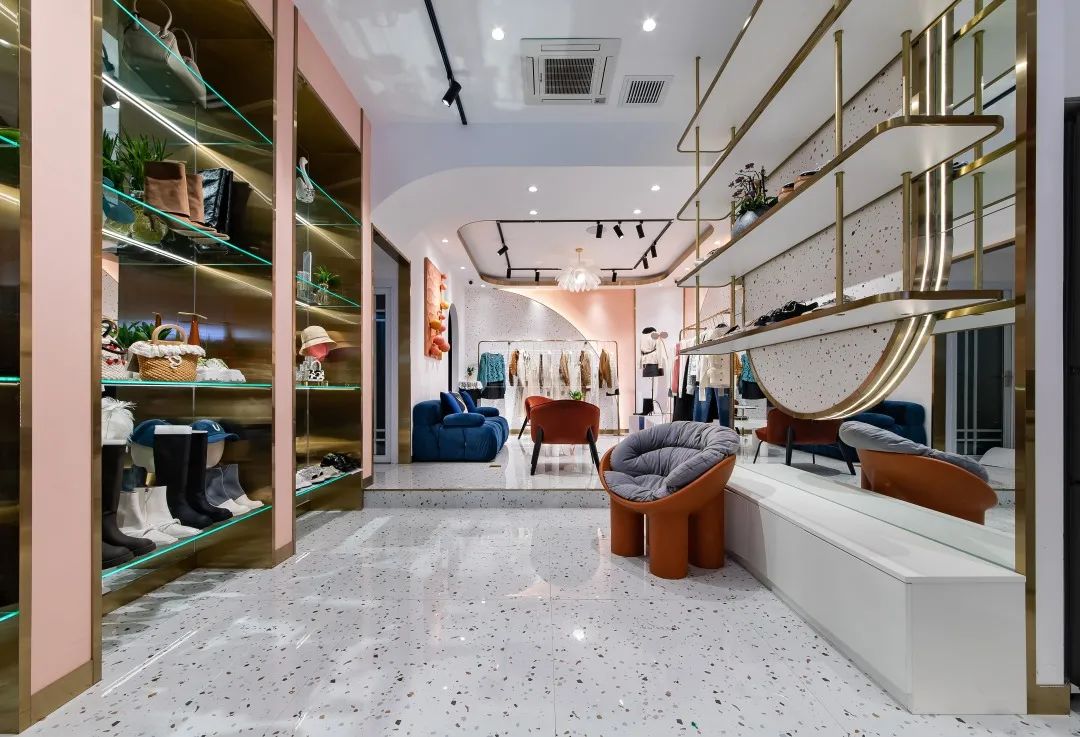 云南安宁轻奢时尚服饰店丨中国云南丨余得水-51