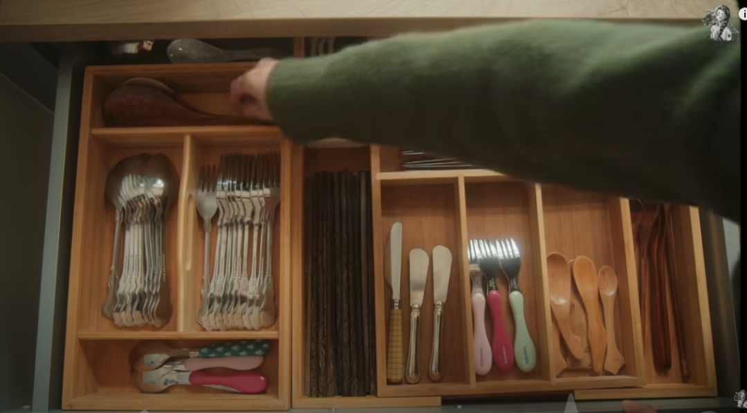 90后妈妈带家人住进森林别墅丨德国丨Thuy Dao和老公T-59