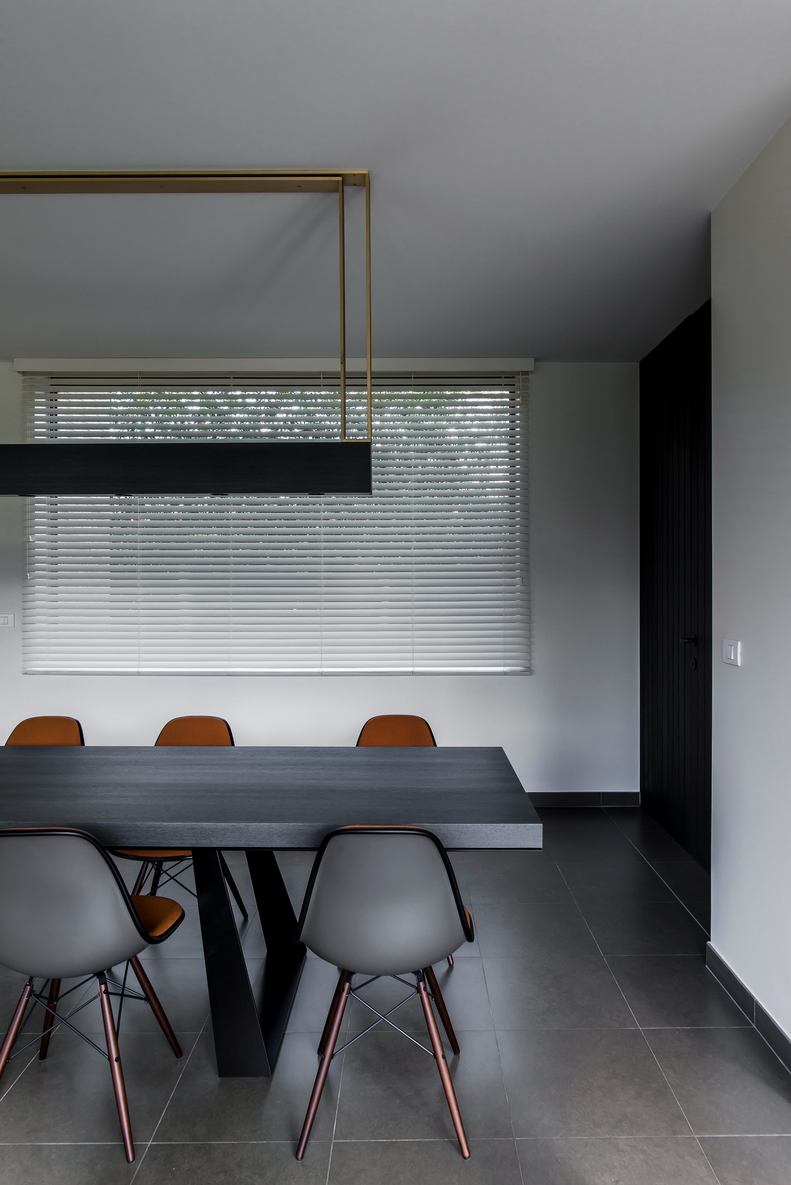 辛特-安德里斯的极简公寓-3