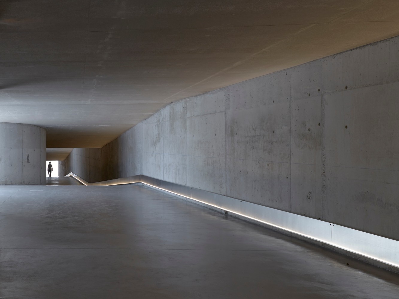 低密度住宅综合体 | 三户家庭共享公园式生活-12