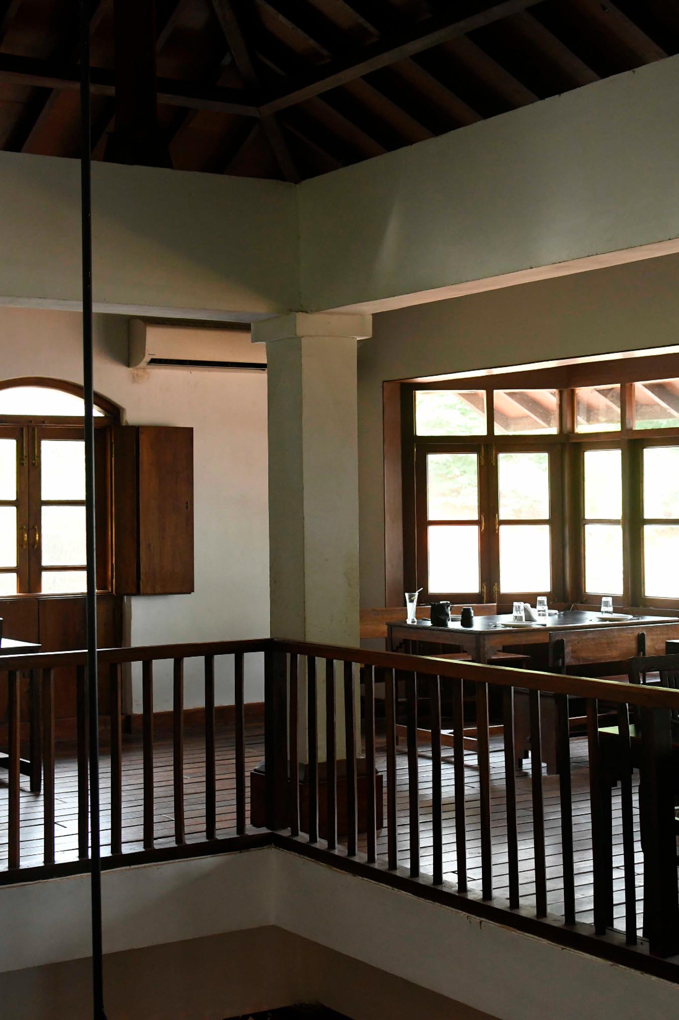 REIS MAGOS: Transforming a Warehouse into a Unique Dining Space-6