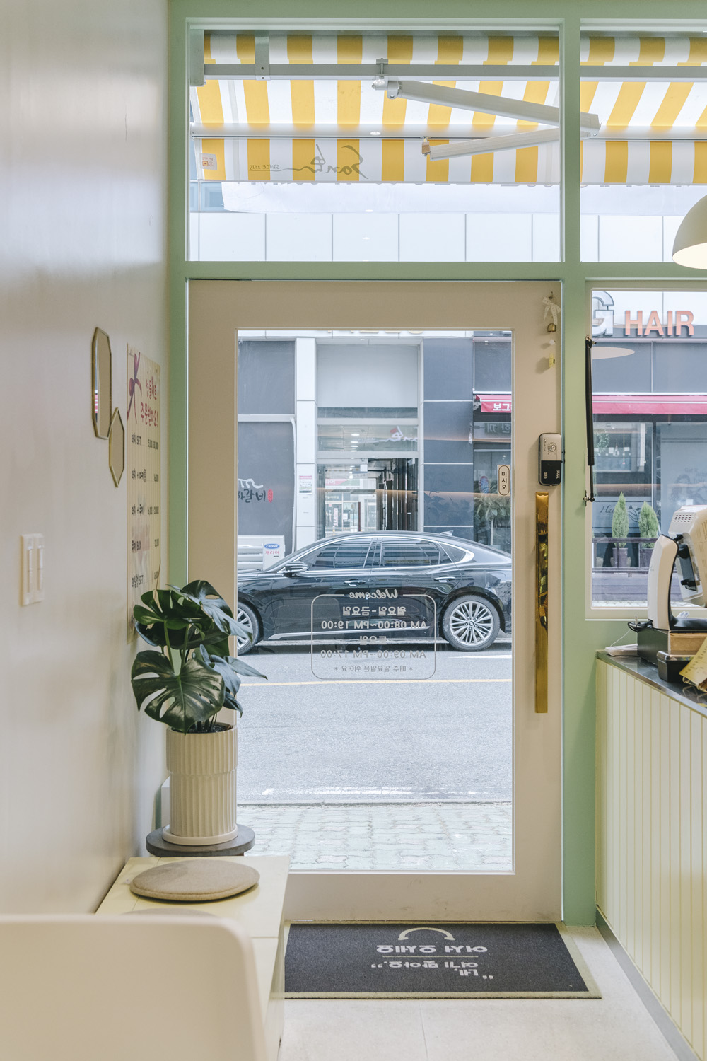 韩式简约设计，10 平米咖啡厅的惊艳变身-11