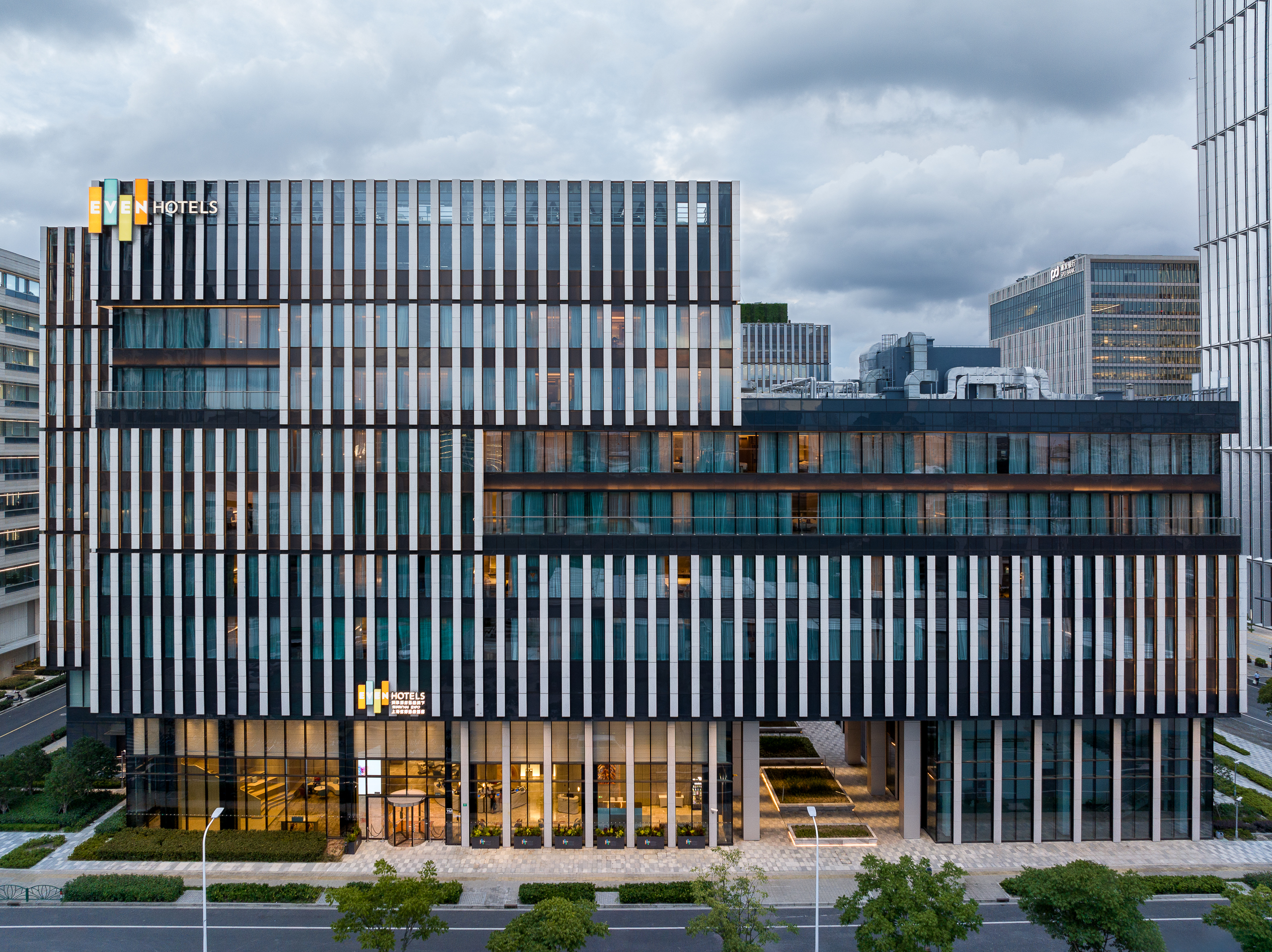 HPP | SPDB Center + EVEN Hotel – Green Valley-14