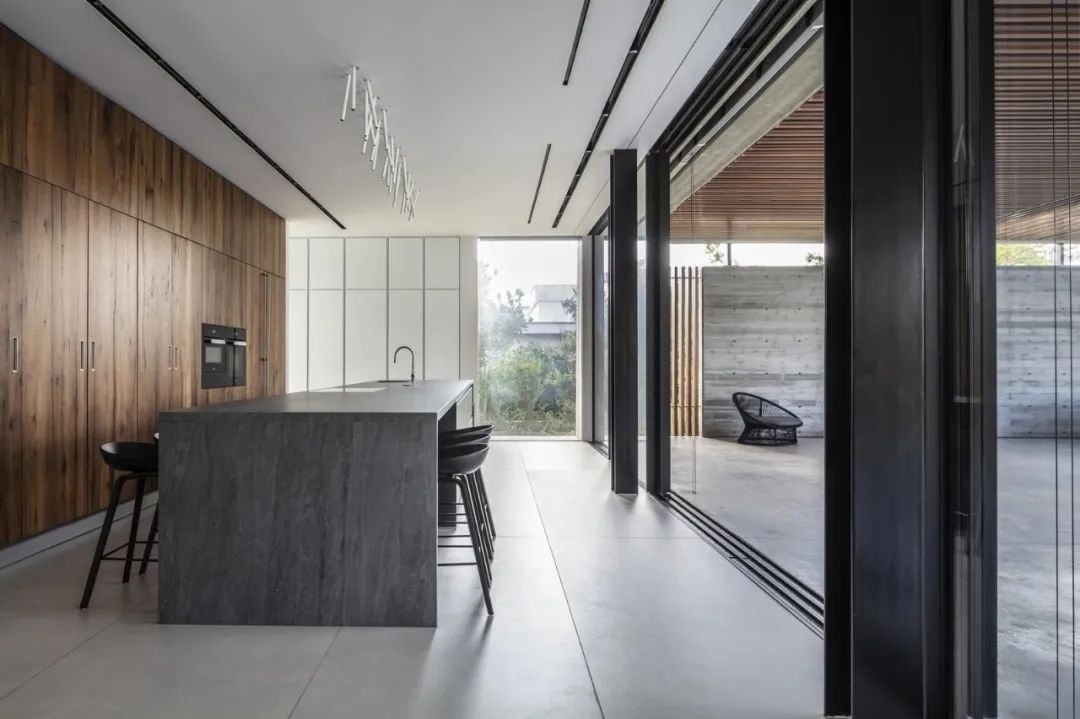 以色列北部私人别墅 | 绿色环保与空间惊喜的完美结合-29