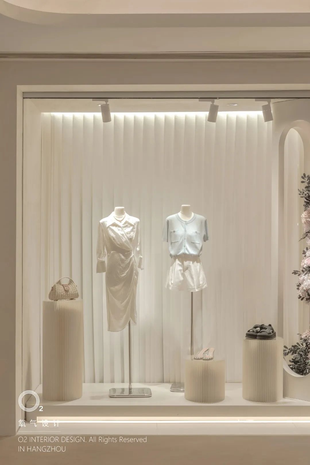 JUEVOO 精品女装店丨中国浙江丨氧气艺术设计-8