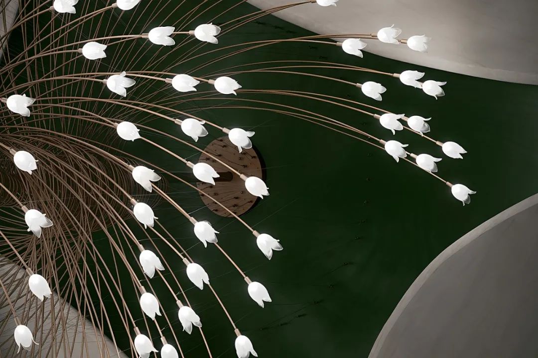 天津中梁·长风雅著售楼处 | 蝶舞花间的灵动空间-25