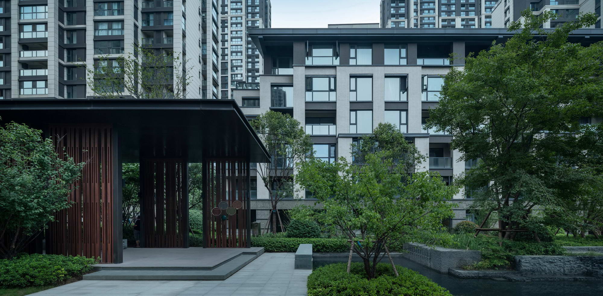 郑州永威城·观澜庭 | 公园社区中的生态景观设计-31