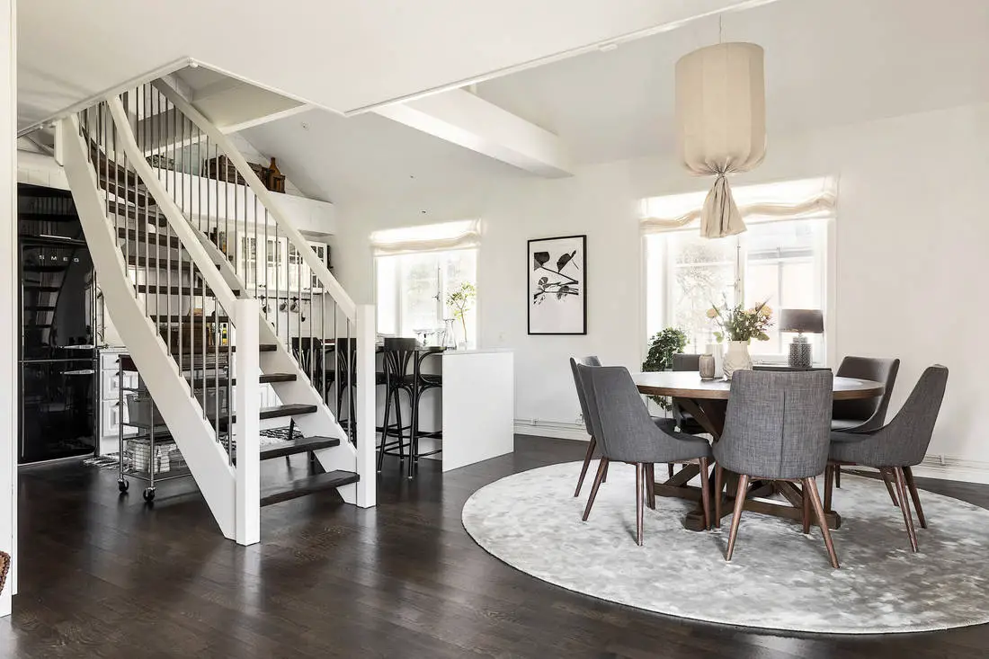 旧楼改造的灰色与白色中性 duplex-5