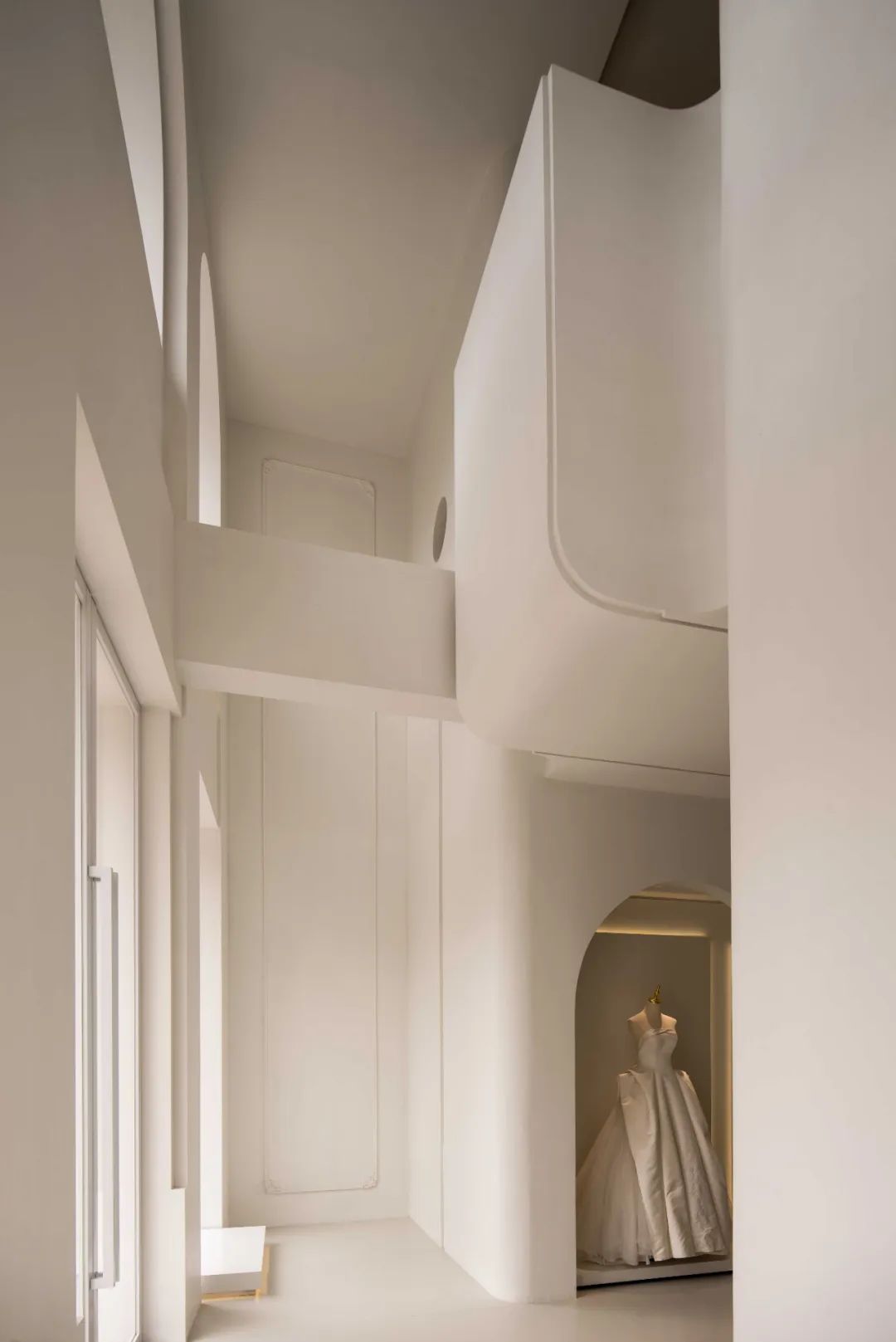 绍兴诸暨白色婚纱店,浪漫美学空间-15