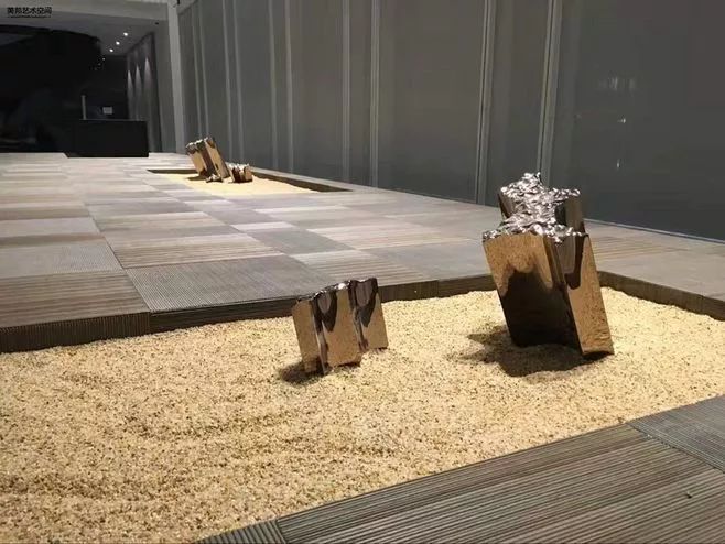 "静"动之间 | 雕塑艺术激活生活空间-24