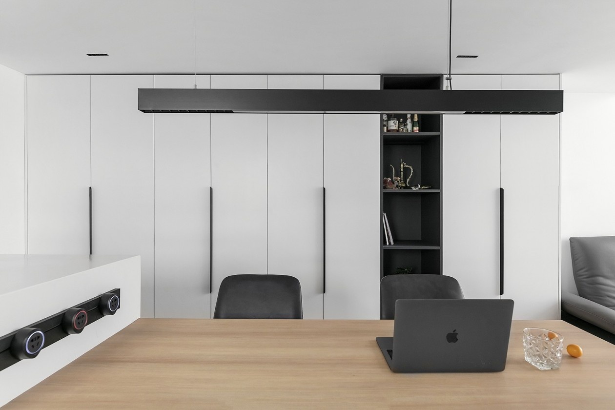 极致黑白灰 loft公寓设计丨中国上海丨上海鸿鹄设计-15