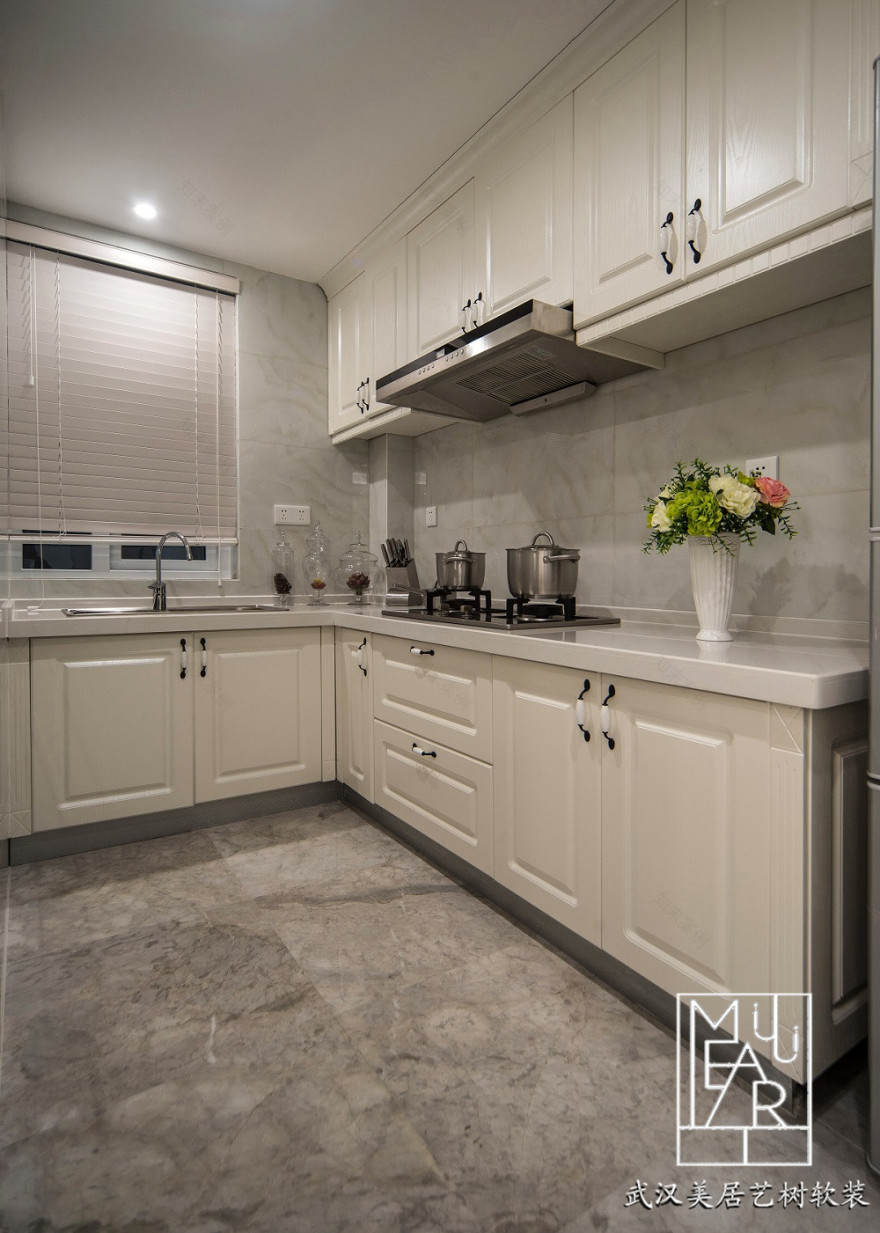 汉阳人信汇•天誉样板间三部曲之新古典风格-6