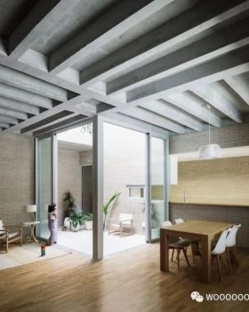西班牙塞维利亚 10x10 极简住宅，公共与私密空间完美融合