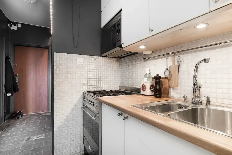 黑墙之魅 | 大胆尝试的小户型瑞典公寓-11