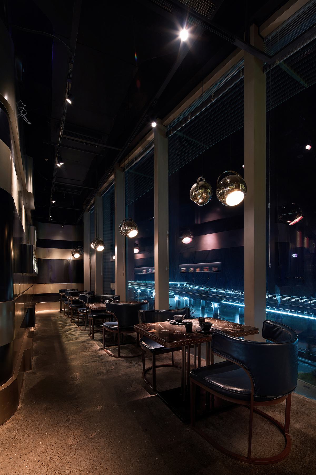 周杰伦的现代酷奢餐厅-15