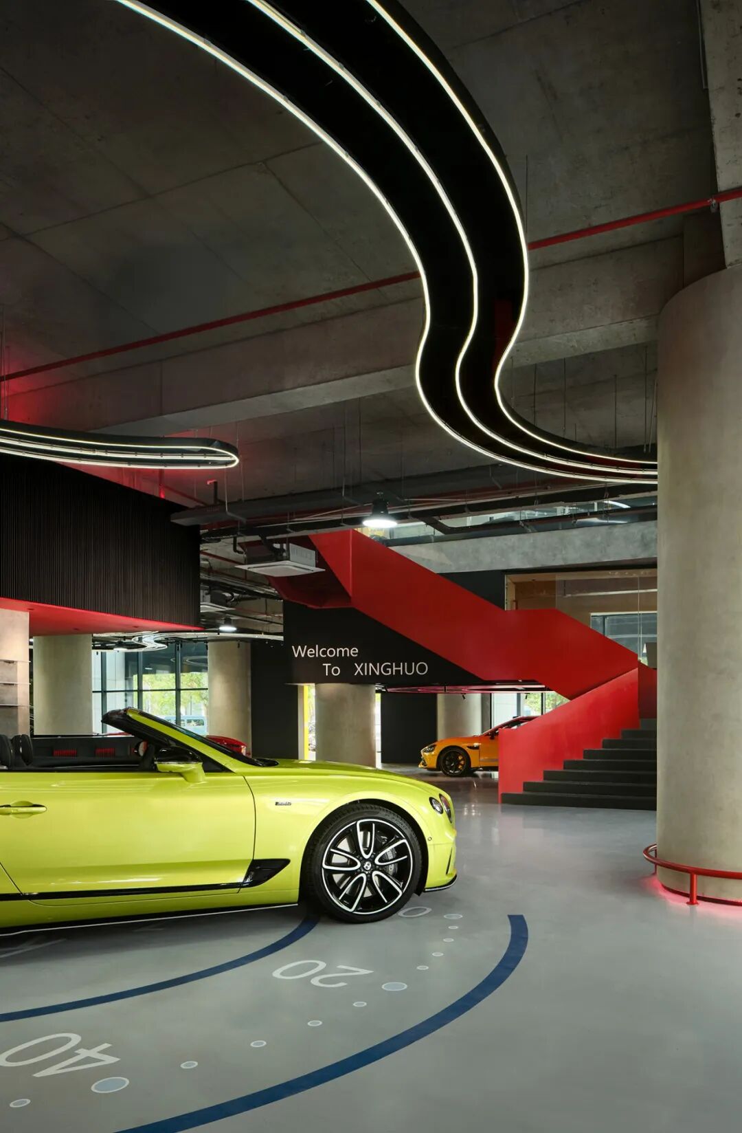 苏格设计丨3000㎡高街复古星火汽车展厅-41