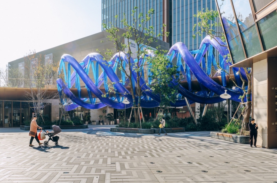 旋膜廊桥和六角金星丨中国上海丨众建筑,众建筑&友谊万岁-58