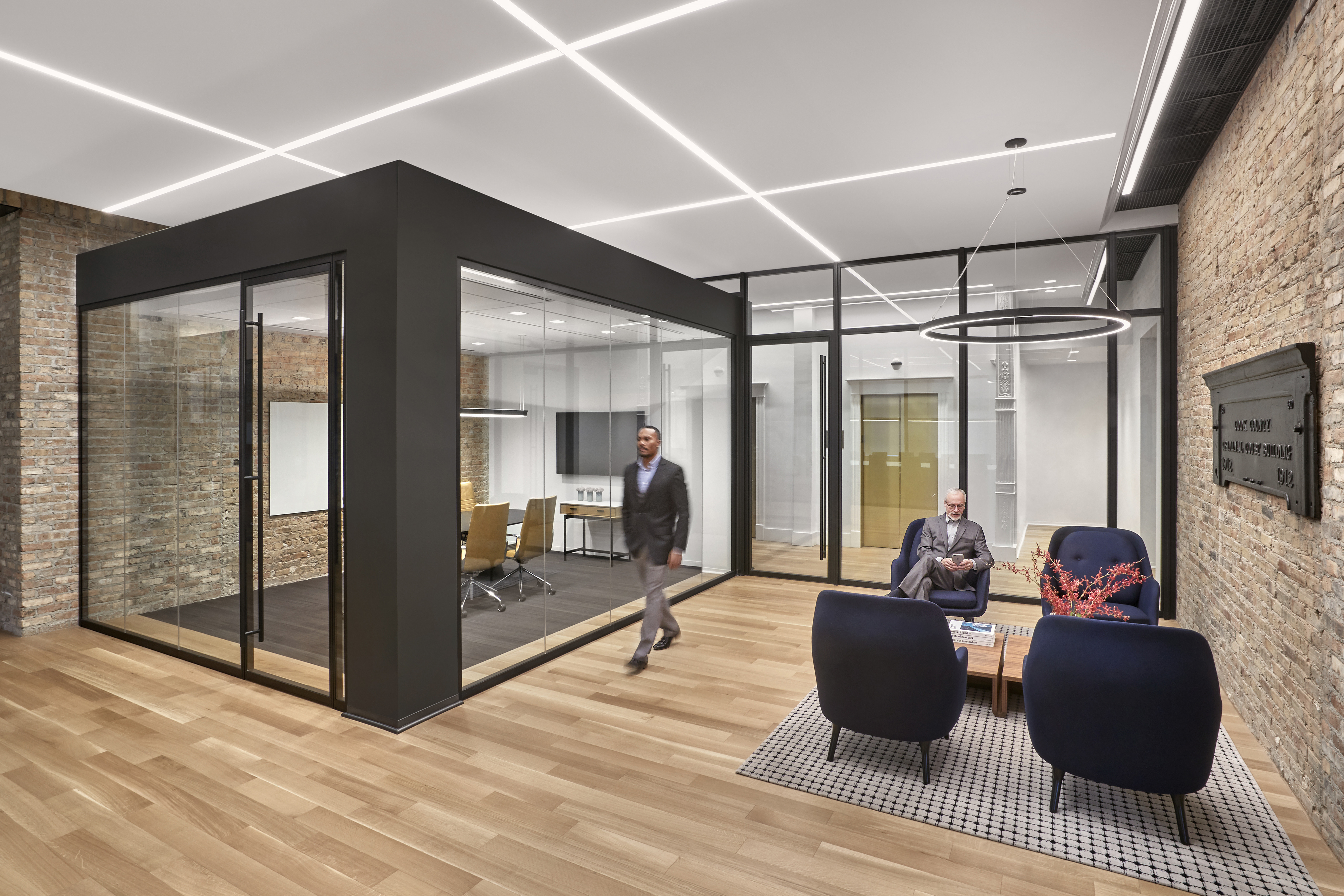 芝加哥历史建筑中的现代律师事务所办公室-12