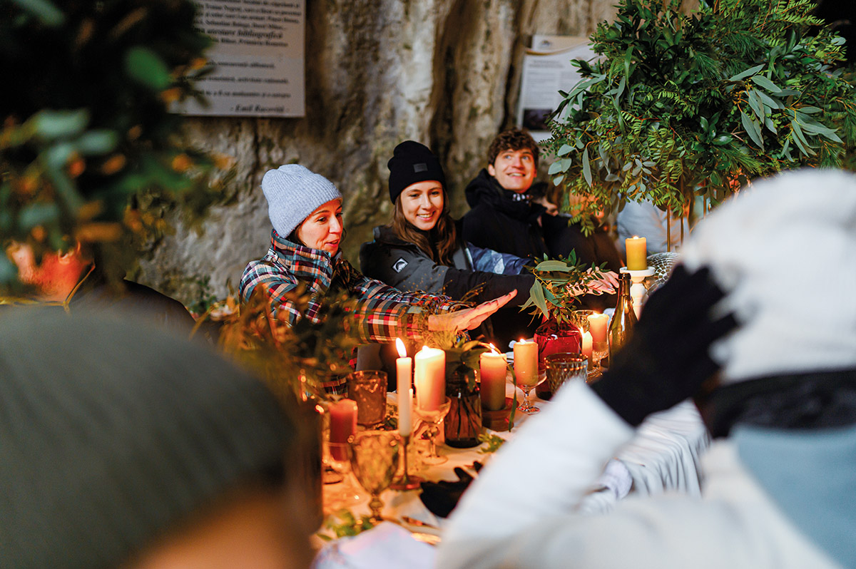 Bloom the World在Meziad洞穴的晚宴项目丨罗马尼亚-11