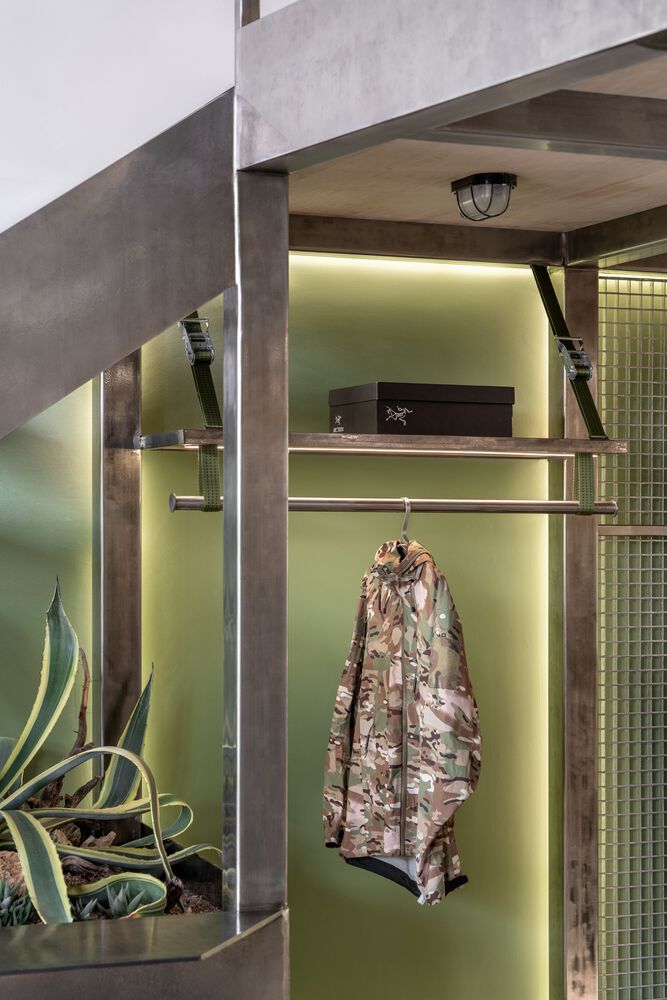 乌克兰 PULSE 运动品牌服饰店丨不详-36