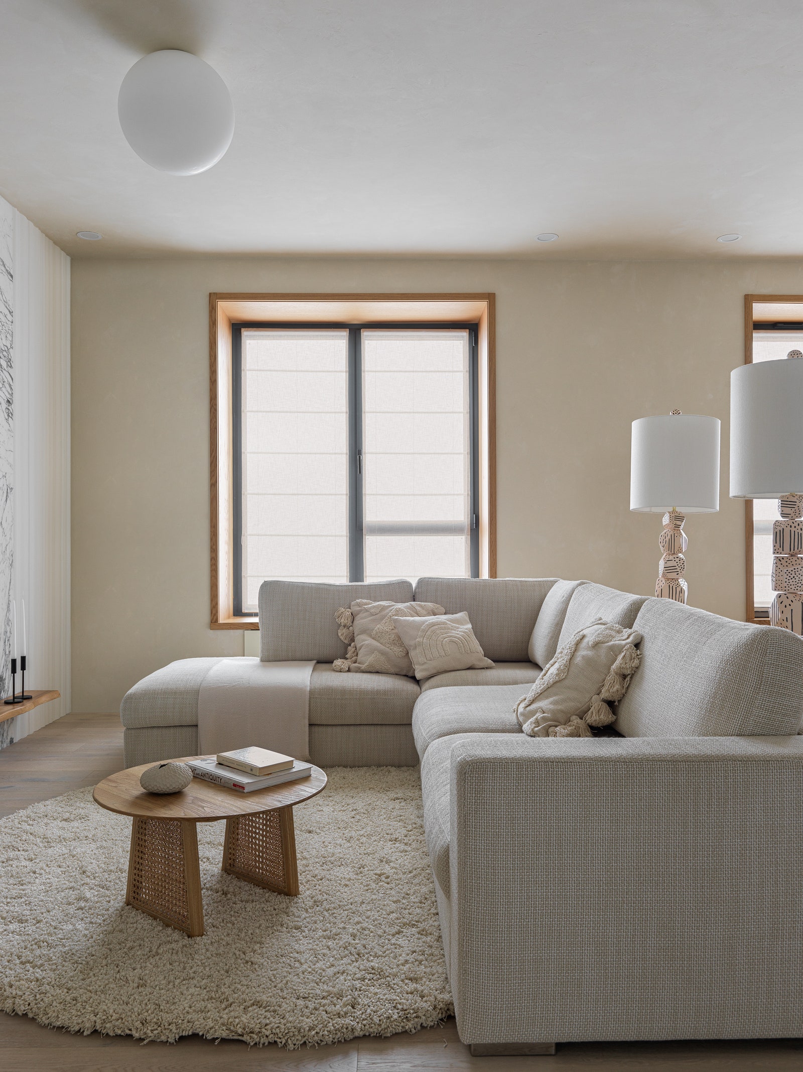 莫斯科简约公寓 | 白色空间的艺术-10