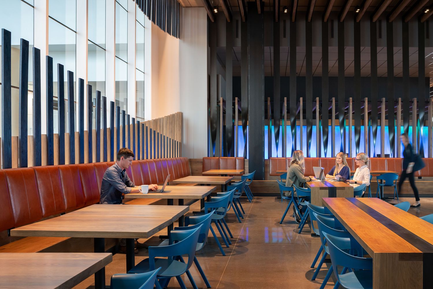 美国阿拉斯加航空旗舰休息室-14