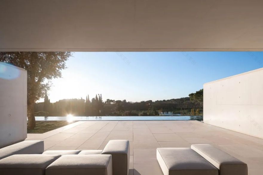 极简白的纯粹 | Atelier Stéphane Fernandez 的别墅设计-23