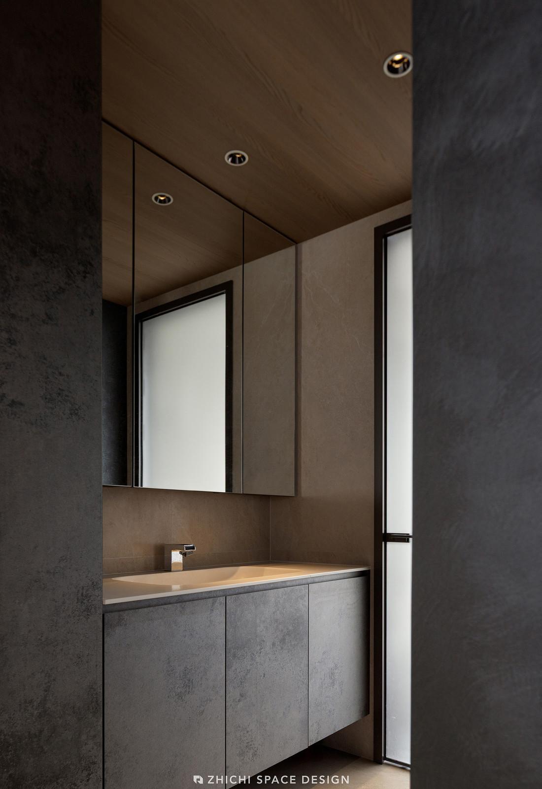 意式极简下的温暖叙事:一个家的呼吸与成长-30